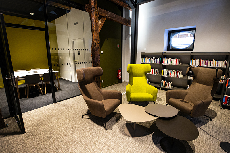 médiathèque espace de travail